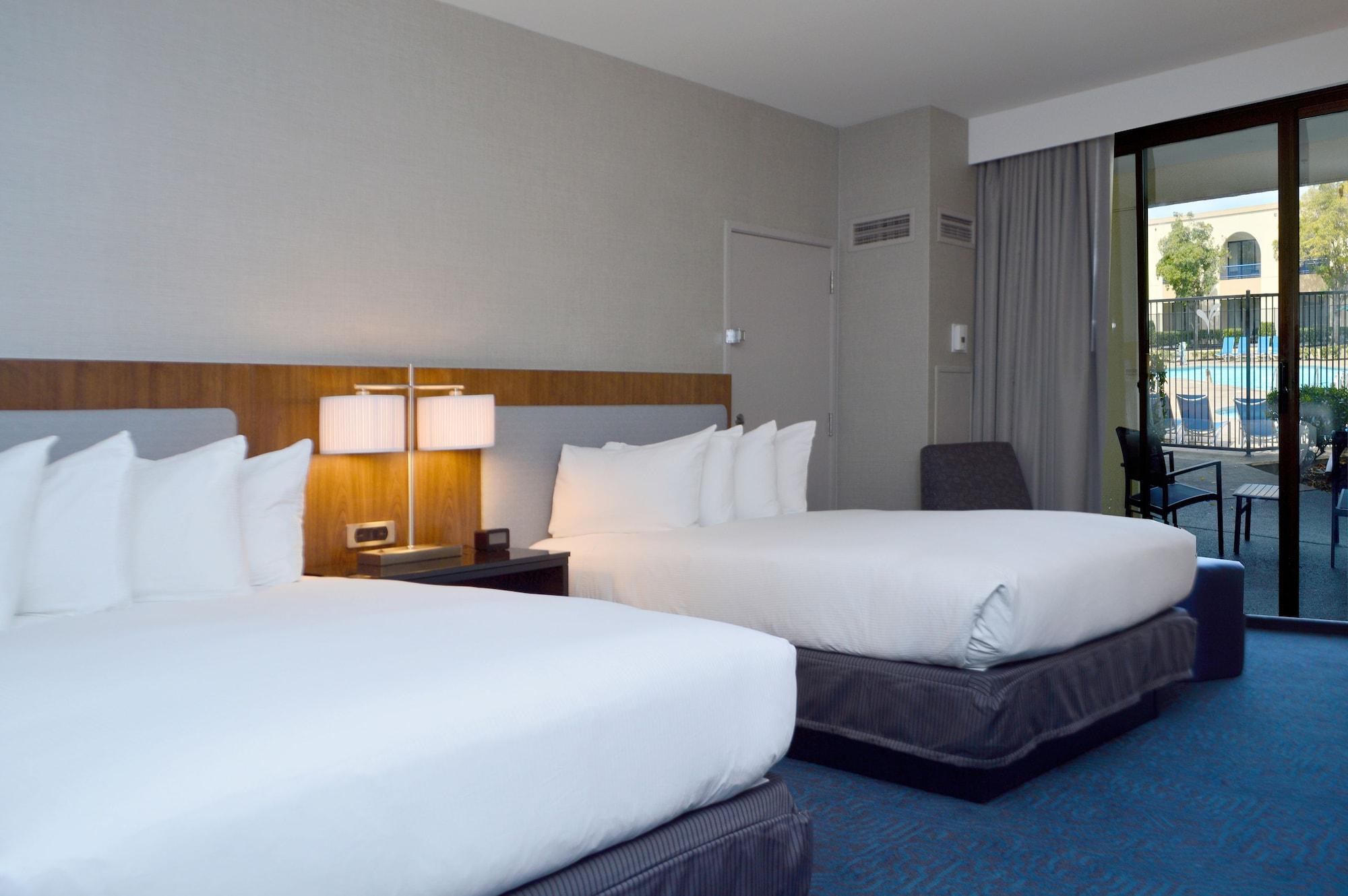 ดับเบิ้ลทรี บาย ฮิลตัน เนวาร์ค เฟรมอนต์ Hotel นวร์ก ภายนอก รูปภาพ