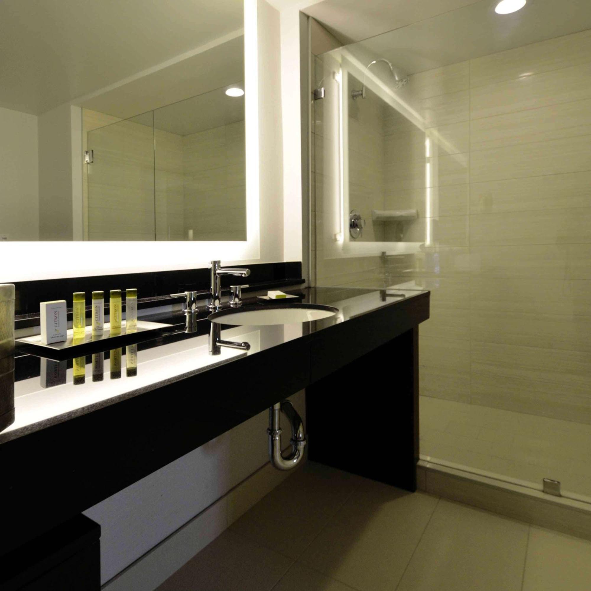 ดับเบิ้ลทรี บาย ฮิลตัน เนวาร์ค เฟรมอนต์ Hotel นวร์ก ภายนอก รูปภาพ